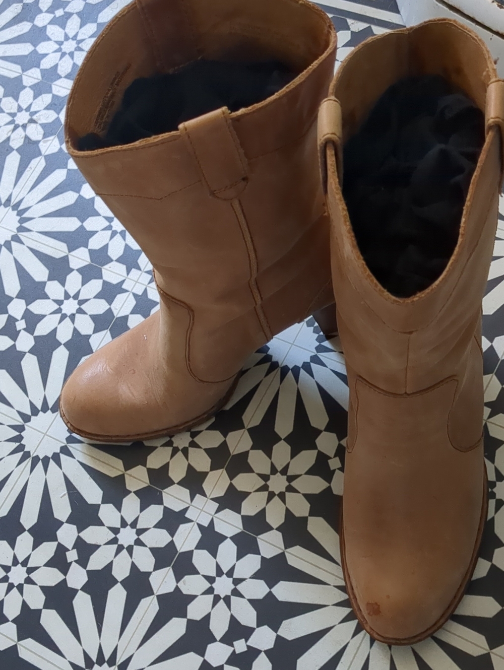 Born Tan Leather Boots